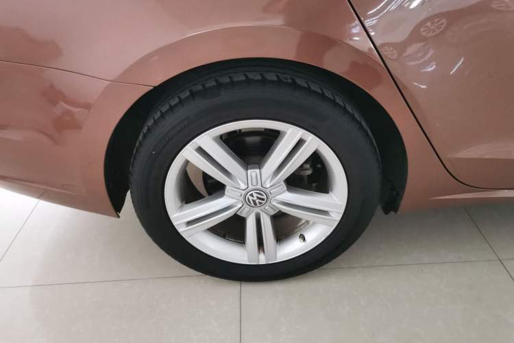 Used Volkswagen Lamando 2015 280TSI DSG Comfort Edition
