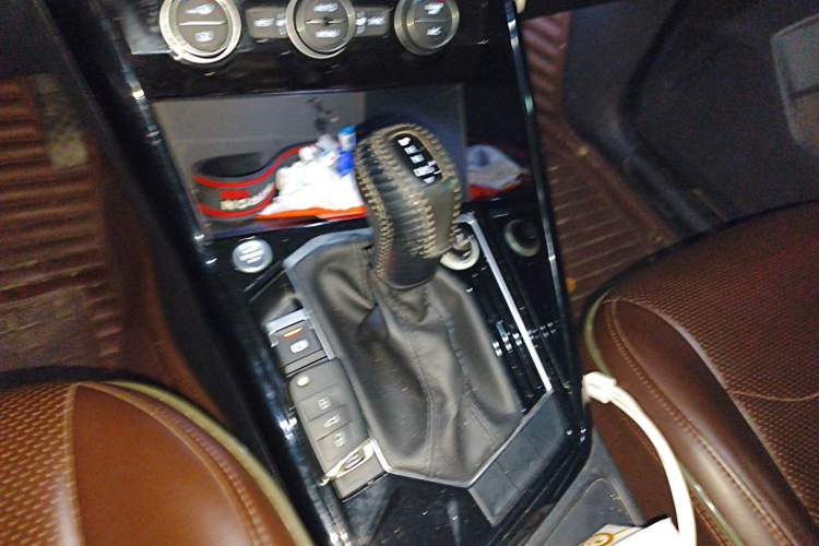 Used Volkswagen Tayron 2019 Teramont Edition 280TSI Two-Wheel Drive Luxury Model China VI Standard Gear Lever