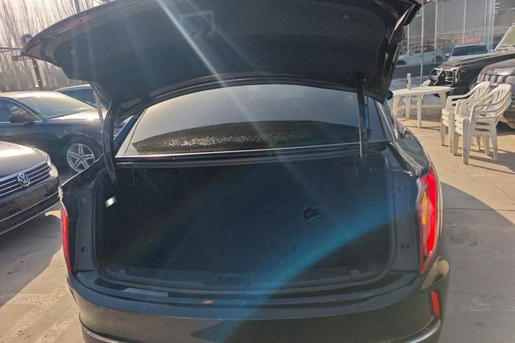 Used Hongqi E-QM5 2021 Online Booking Charging Basic Edition 5 Seats
