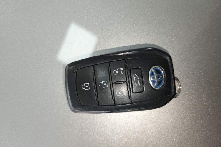 Used Toyota Granvia 2022 2.5L Hybrid Flagship Edition