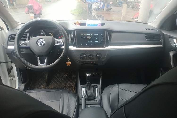 Used Skoda Kamiq 2024 1.5L Automatic Power Version
