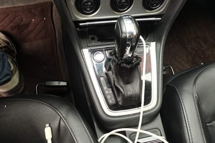 Used Volkswagen Gran Lavida 2013 1.4 TSI Automatic Luxury Model