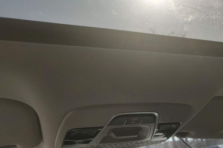 Used Geely Auto Emgrand 2021 UP 1.5L CVT Luxury Model Headliner