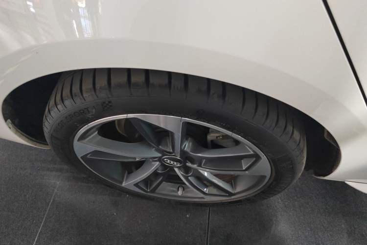 Used Audi A4L 2020 40 TFSI Fashion Dynamic Model Right Rear Wheel Hub