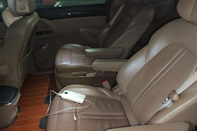 Used Buick GL8 2018 ES 28T Flagship Model China VI Standard
