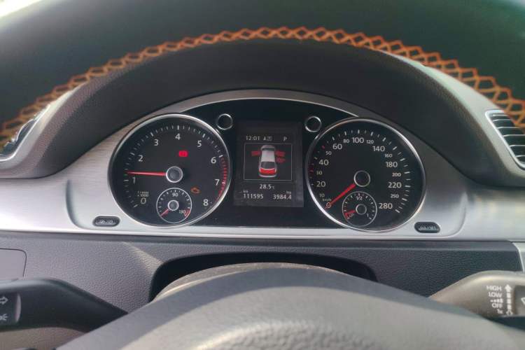 Used Volkswagen FAW-Volkswagen CC 2015 1.8TSI Luxury Model Instrument Cluster