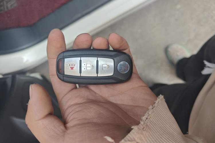 Used Venucia T90 2017 2.0L CVT Smart Edition
