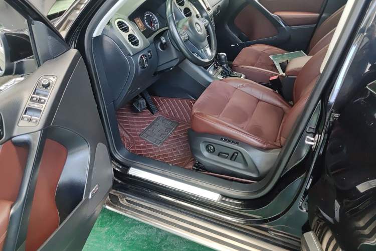 Used Volkswagen Tiguan 2013 2.0 TSI Automatic All-Wheel-Drive Flagship Edition
