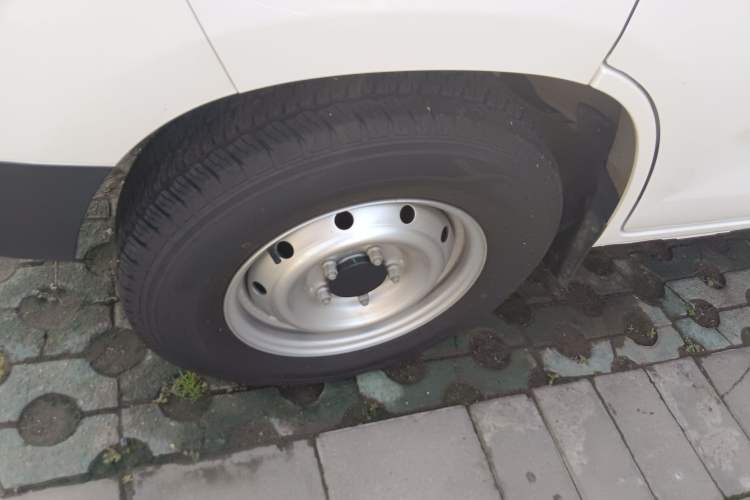 Used Karry Jiangtun E5 2024 268 km Range Open-Window 6-Seater Version
