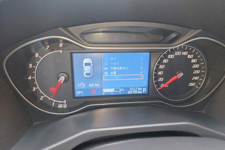 Used Ford Mondeo 2011 2.3L Luxury Model