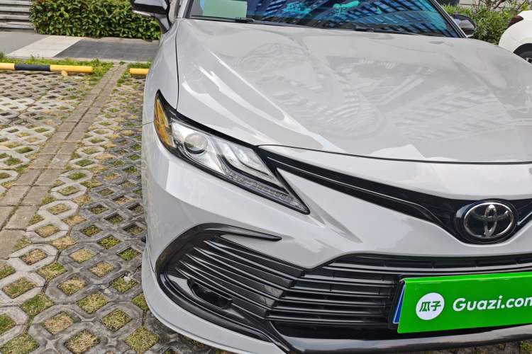 Used Toyota Camry 2021 2.0G Luxury Edition Right Front Headlight