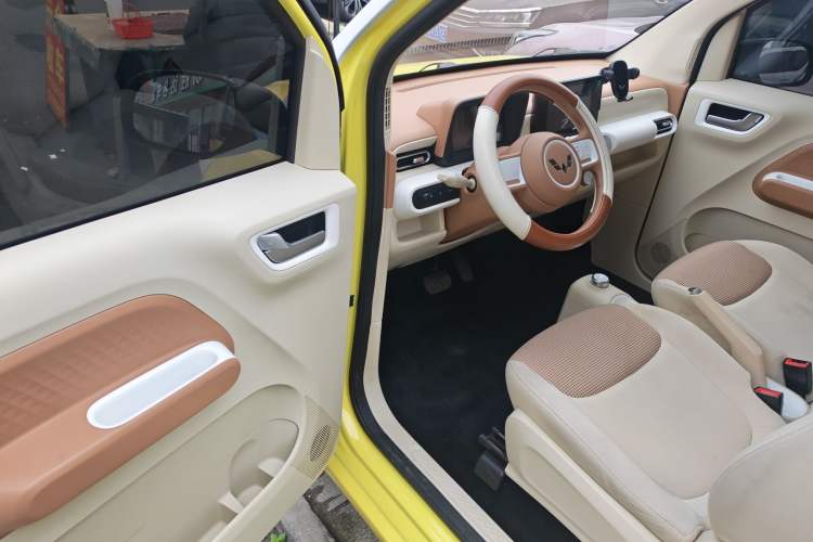 Used Wuling Hongguang MINIEV 2024 3rd Generation 215km Advanced Version