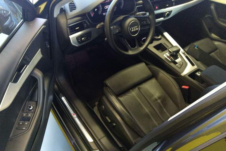 Used Audi A4L 2022 40 TFSI Luxury Dynamic Model Driver Seat