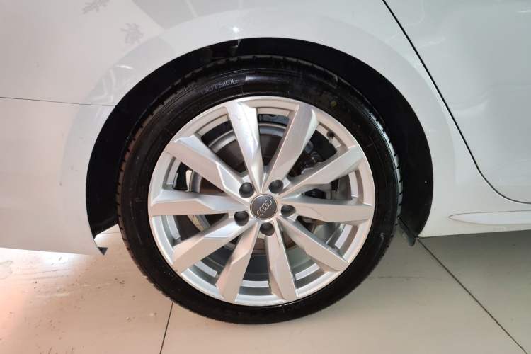 Used Audi A4 2020 Avant Avant-garde 40 TFSI Fashionable and Dynamic Model
