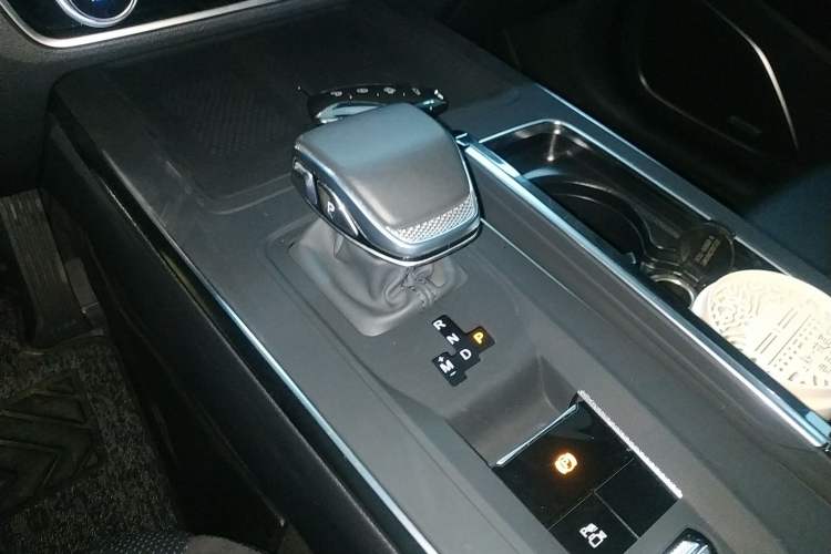 Used Hongqi HS5 2023 2.0T Four-Wheel Drive Flagship Pro Edition
