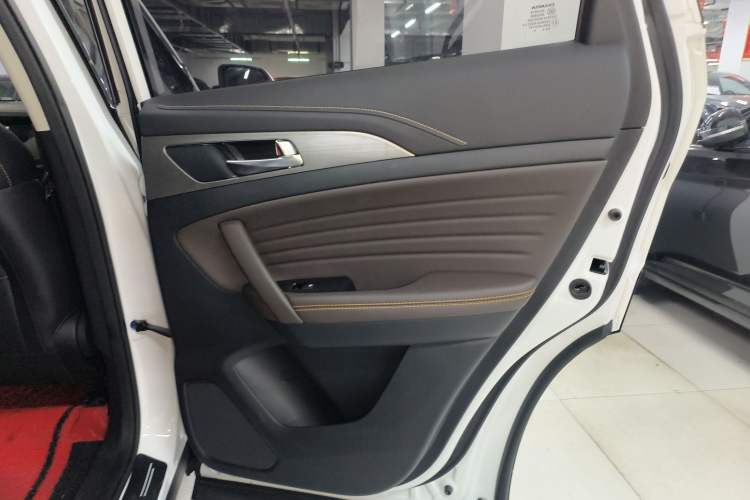 Used CHANGAN CS35PLUS 2019 1.6L Automatic CoolLink Edition Interior 6