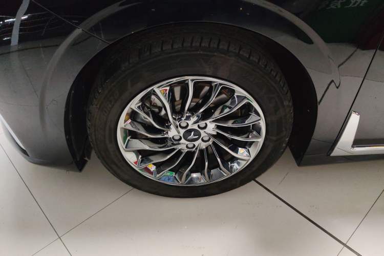 Used VOYAH Dream 2022 Low-Carbon Edition Dream+ Smart Enjoyment Package Left Front Wheel Hub