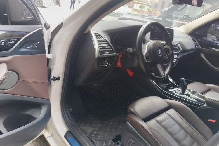 Used BMW X3 2020 xDrive30i Luxury Model with M Sport Package
