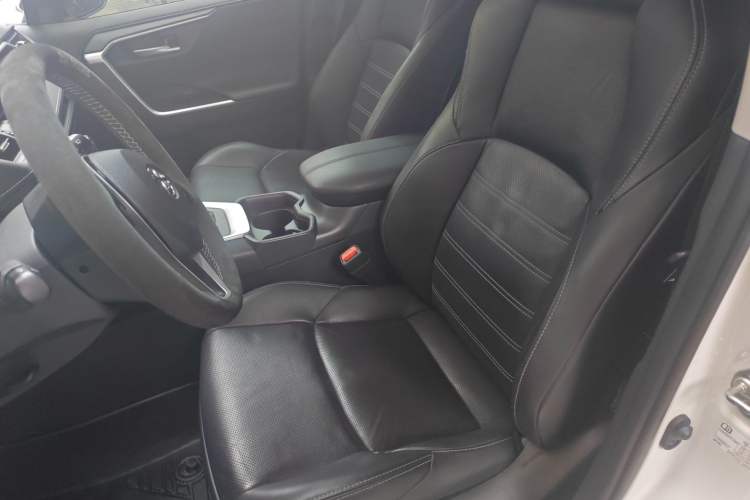 Used Toyota Wildlander 2022 Dual-Engine 2.5L E-CVT Two-Wheel Drive Prestige Edition