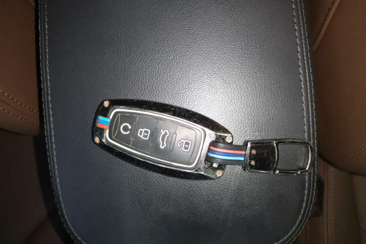 Used Haval H6 2017 Red Label 2.0T Automatic Two-Wheel Drive ZhiShang Model