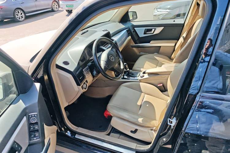 Used Mercedes-Benz GLK-Class 2011 GLK 300 4MATIC Dynamic Model