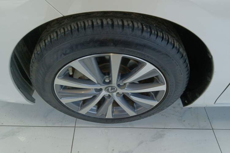 Used Lexus ES 2020 200 Excellence Edition
