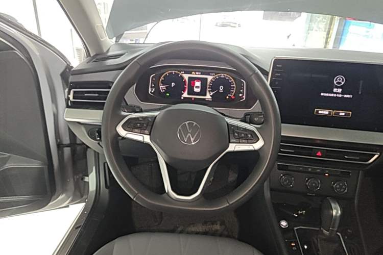 Used Volkswagen Lavida 2024 1.5L Automatic Starry Sky 5 Million Edition Steering Wheel