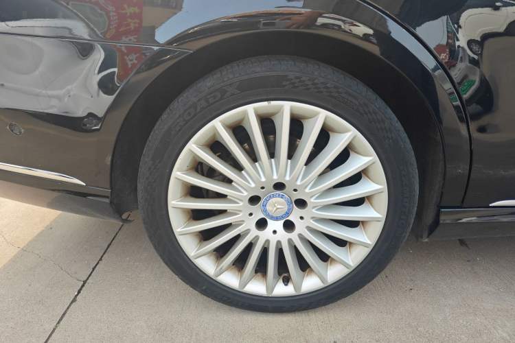 Used Mercedes-Benz E-Class 2015 Facelift E 200 L