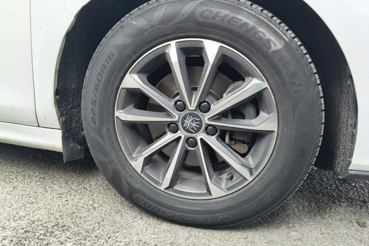 Used BYD Qin Pro New Energy 2019 DM Super Edition 1.5TI Automatic Smart Connect X-Trail Model China VI Standard Right Front Wheel Hub