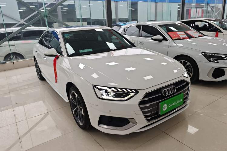 Used Audi A4L 2020 40 TFSI Fashionable and Elegant Model