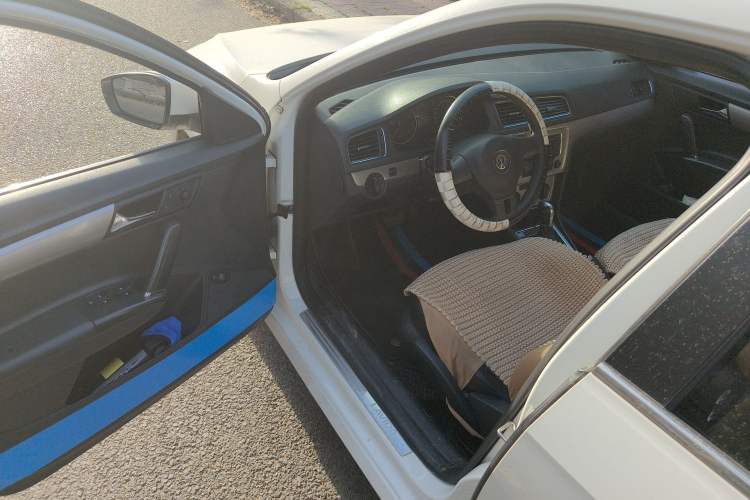 Used Volkswagen Lavida 2013 Restyled Classic 1.6L Automatic Comfort Edition Driver Seat