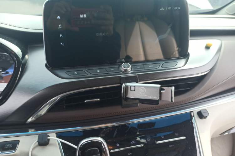 Used Buick GL8 2020 Land Business Class 652T Luxury Model Audio And AC Panel