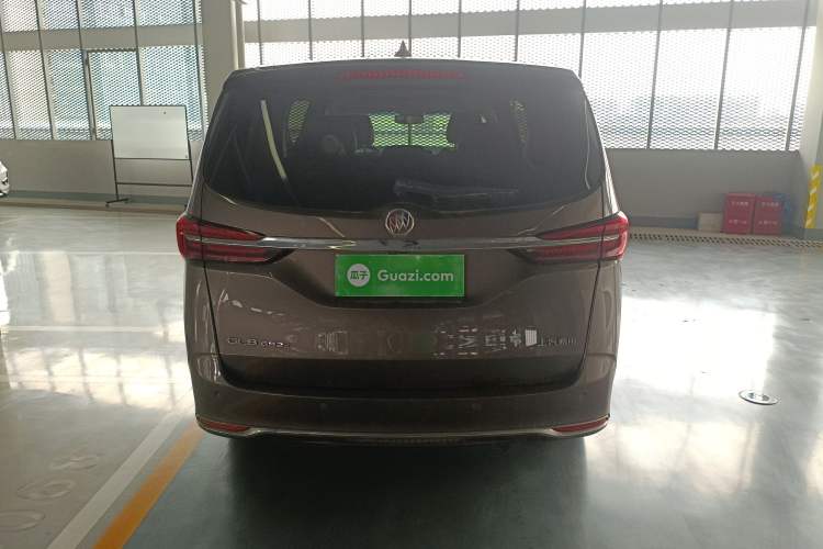 Used Buick GL8 2023 Land Executive Class 652T Luxury Model
