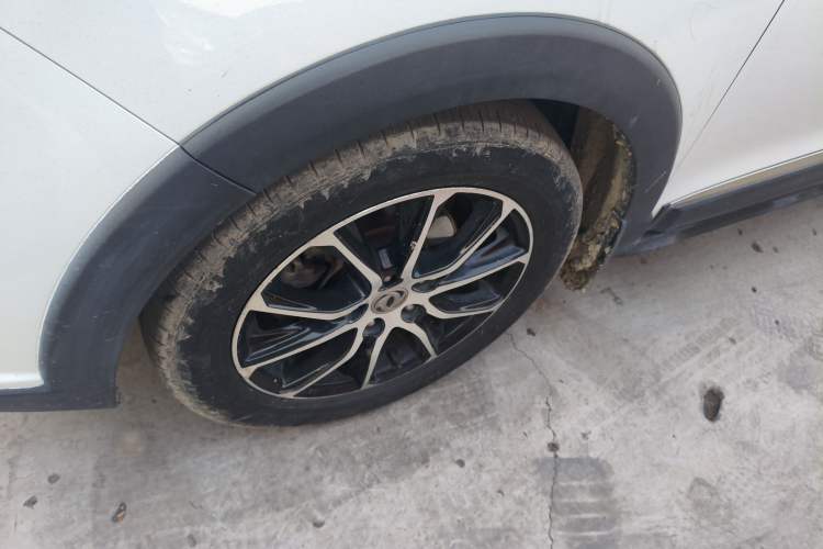 Used FORTHING SX6 2018 1.6L Manual Elite Model
