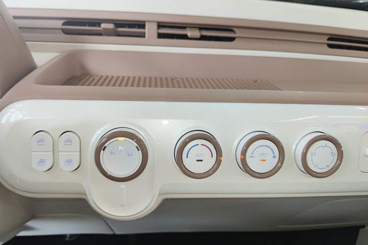 Used Bestune Pony 2025 222km Lightning Horse
