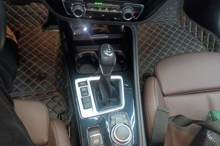 Used BMW 1 Series 2019 118i M Sport Package Gear Lever