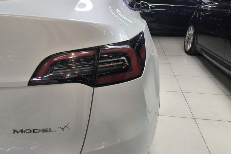 Used Tesla Model Y 2022 Rear-Wheel-Drive Version
