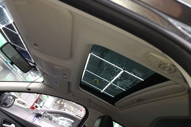 Used Ford Focus 2017 Sedan 1.6L Automatic Fashion Edition Smart Drive Version
