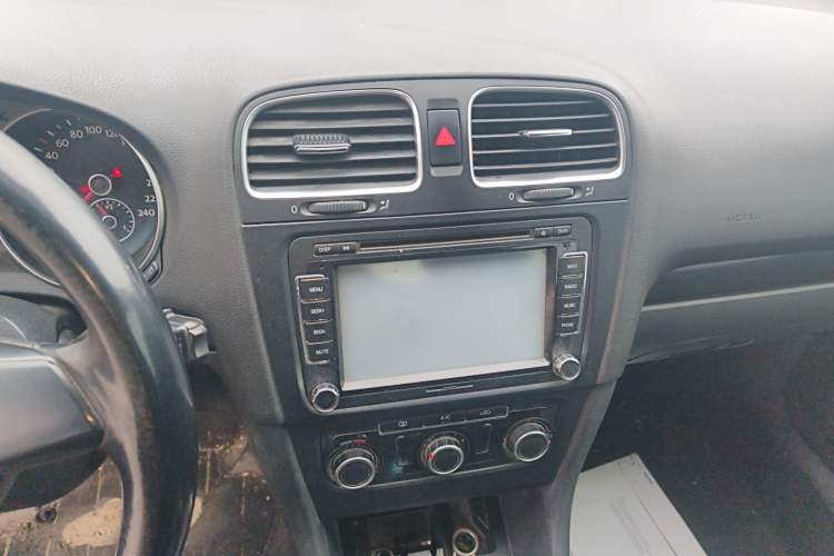 Used Volkswagen Golf 2012 1.4 TSI Manual Comfort Edition Audio And AC Panel