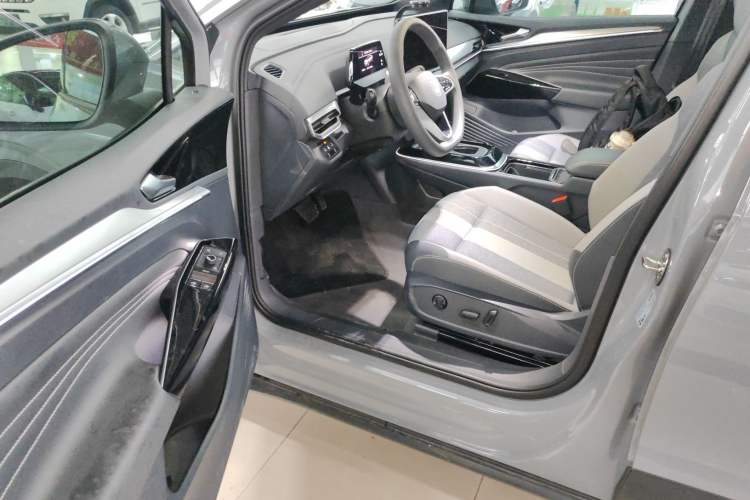 Used Volkswagen ID.4 CROZZ 2025 Pure Edition