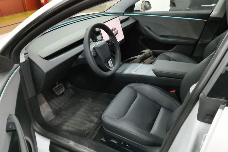 Used Tesla Model 3 2023 Rear-Wheel-Drive Version Left Front Seat