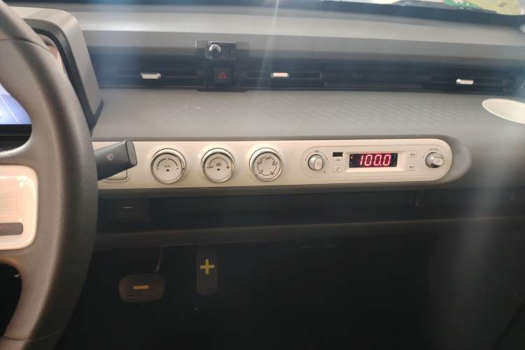 Used Wuling Hongguang MINIEV 2022 GAMEBOY 200km Gaming Edition with Lithium Iron Phosphate
