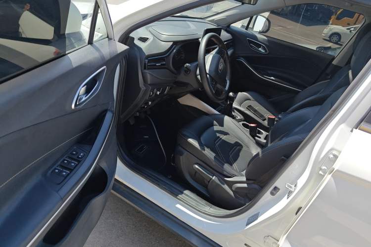 Used JAC Group Refine S4 2019 1.5T Manual Overdrive Model Driver Seat