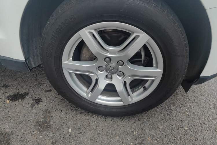 Used Audi Q5 2012 2.0TFSI Technology Model Right Front Wheel Hub