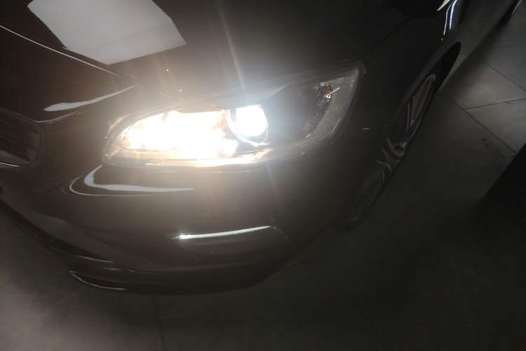 Used Volvo V60 2017 2.0T Polestar
