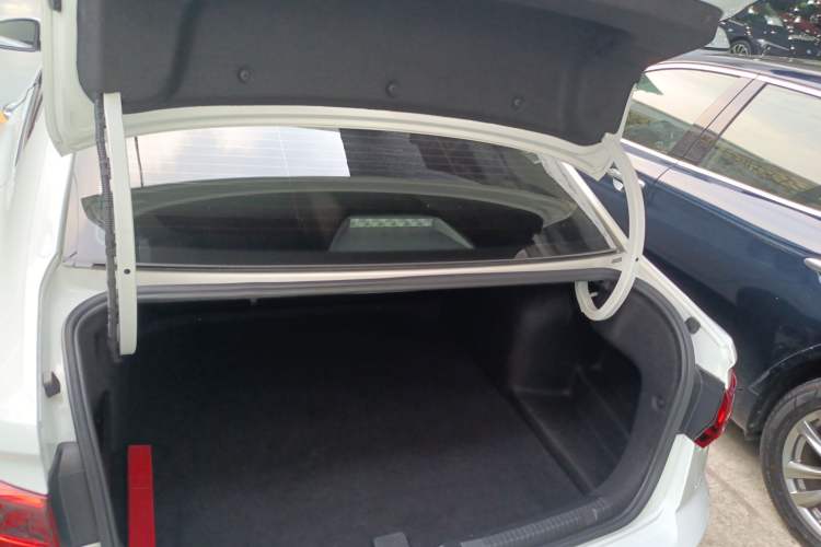 Used Volkswagen Bora 2023 200TSI DSG SmartDrive PRO Edition
