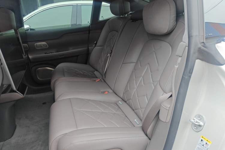 Used Nio ET7 2024 75 kWh Executive Signature Edition
