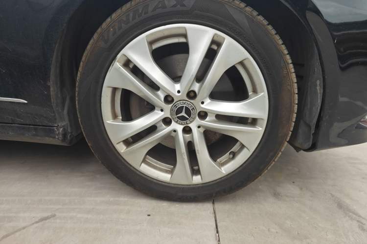 Used Mercedes-Benz E-Class 2009 E 300 Fashion Model
