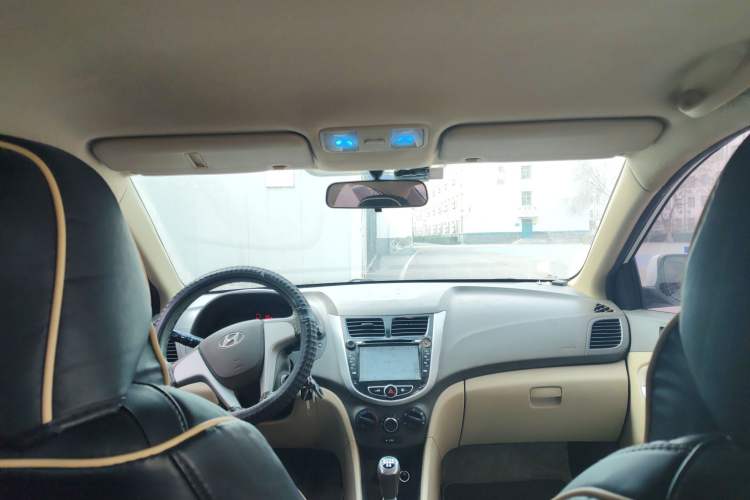 Used Hyundai Verna (older generation) 2010 Sedan 1.4L Manual Standard GL Model