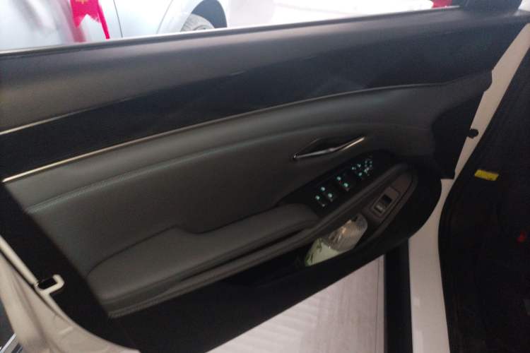 Used BYD Qin L 2024 DM-i 80KM Beyond Model